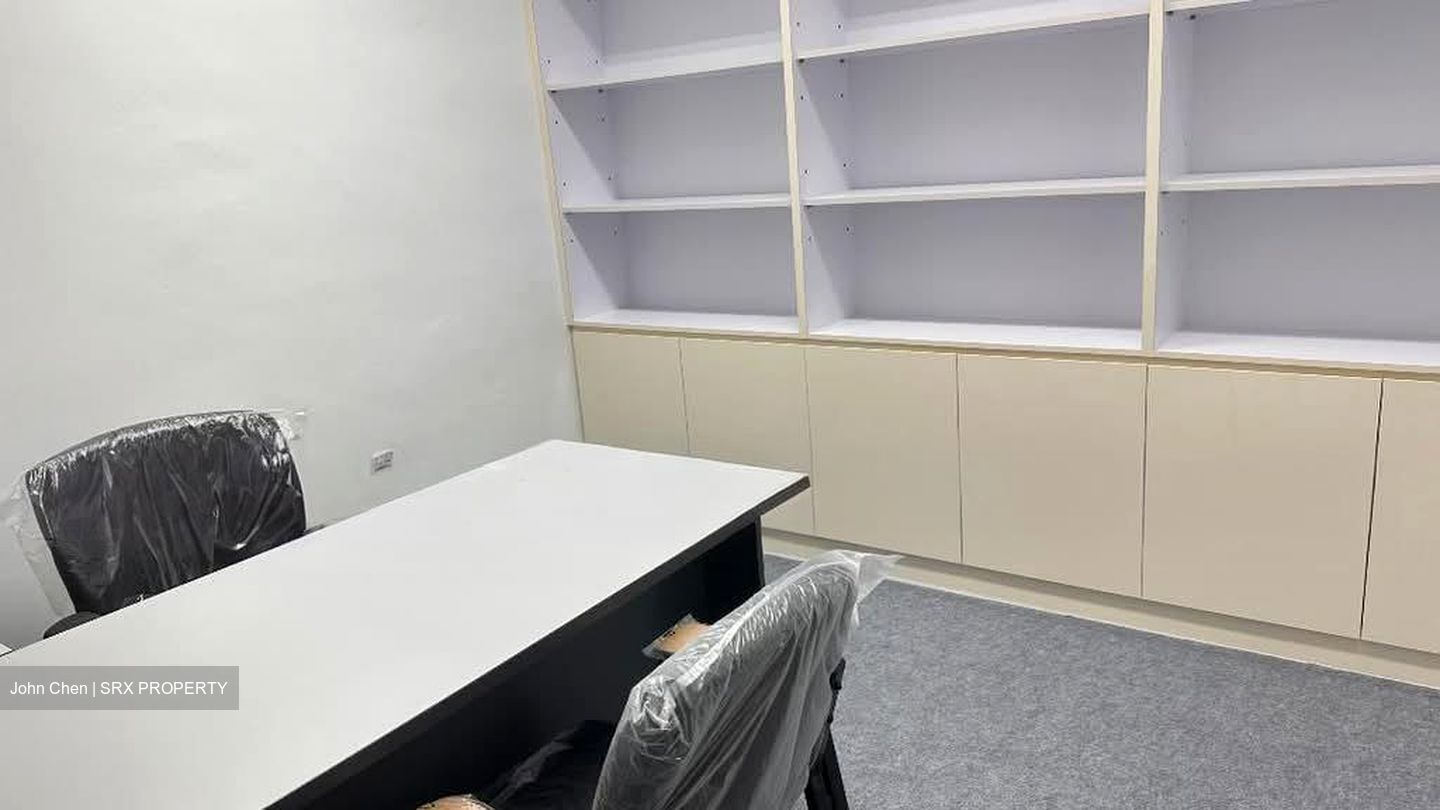 Oxley Bizhub (D14), Office #579593561